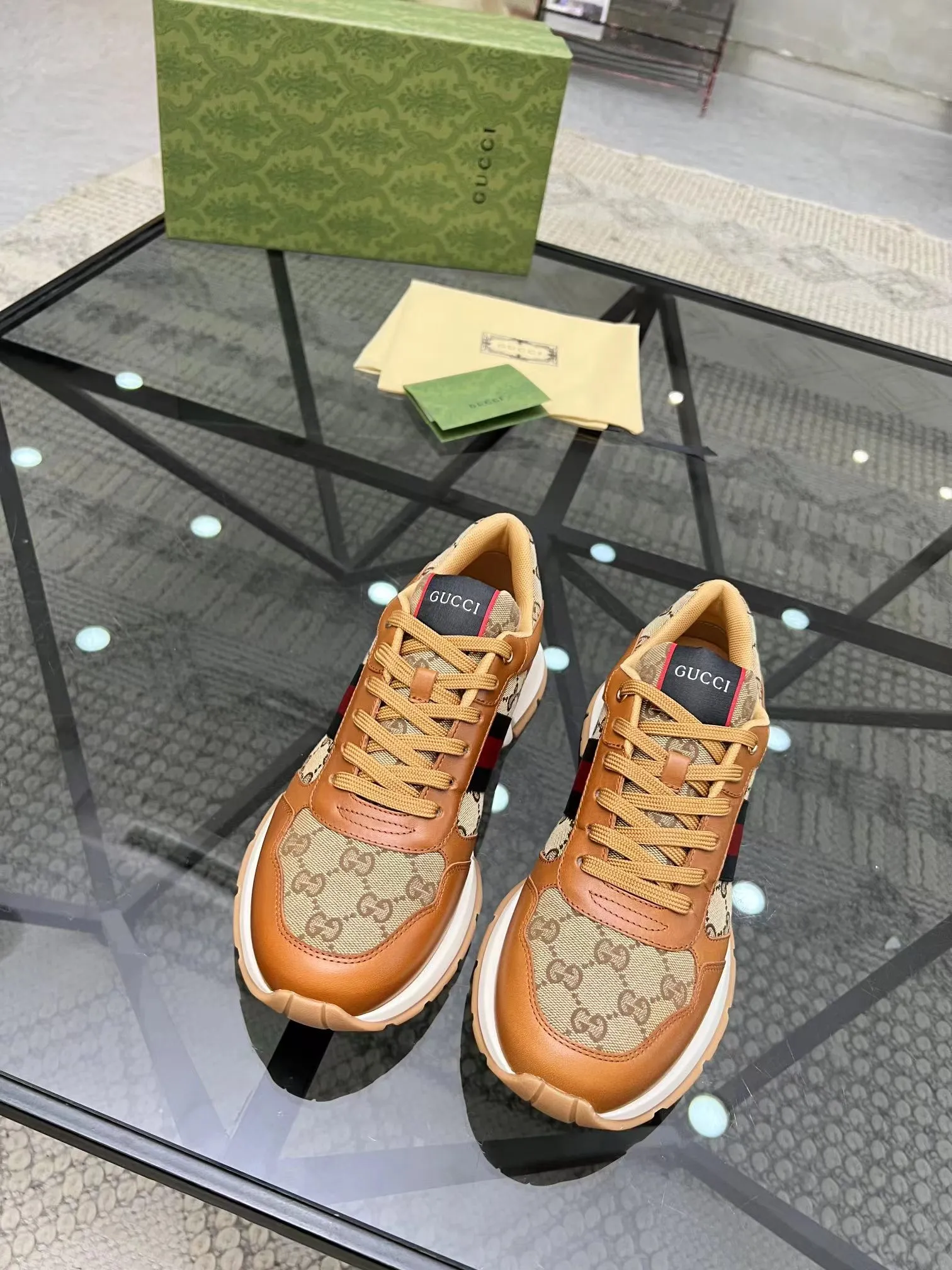 Men's Men's Shoes 💰440 [New Style] 🎍🎍New Style Gucci - Men's Shoes GUCCI [Lightning] The latest shoes are shipped. Original quality, fashionable, made of special materials, sheepskin lining, brand new packaging. The foot feels super comfortable and the workmanship is impeccable. Size: 38-45